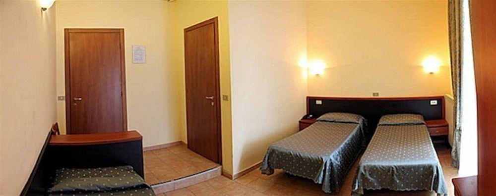 Hotel Atena Milano Eksteriør bilde